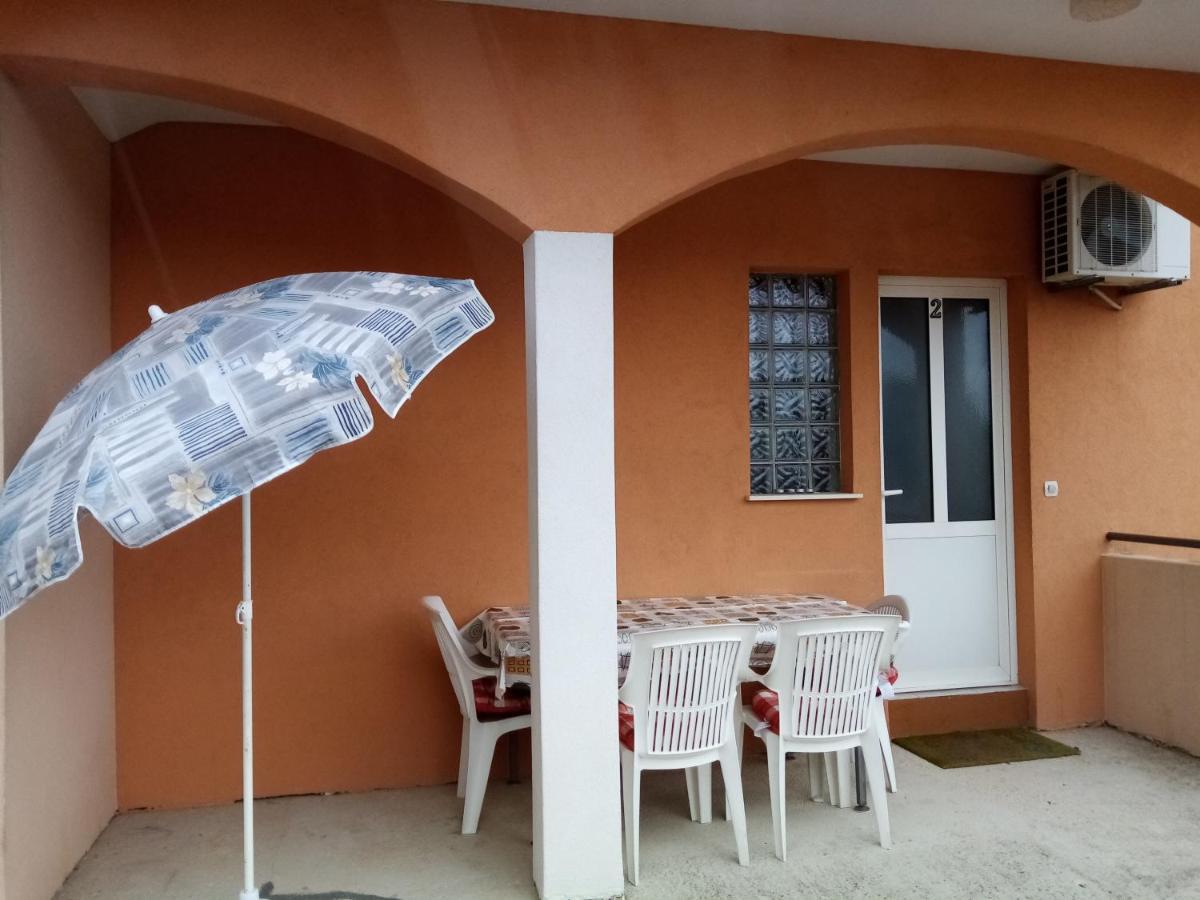 Apartments Vanja Skara Biograd Biograd Na Moru Exterior photo